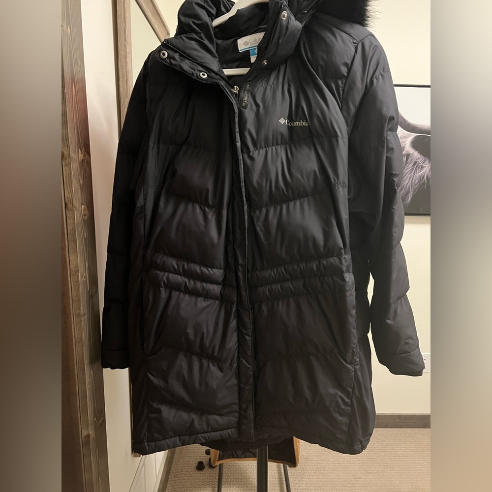 Columbia “Peak to Park Mid Insulated Jacket”
